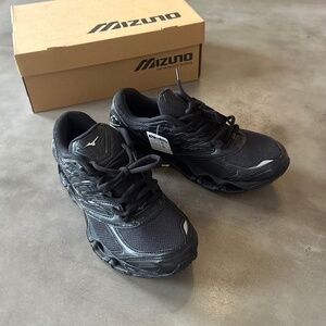 Mizuno Wave Prophecy LS